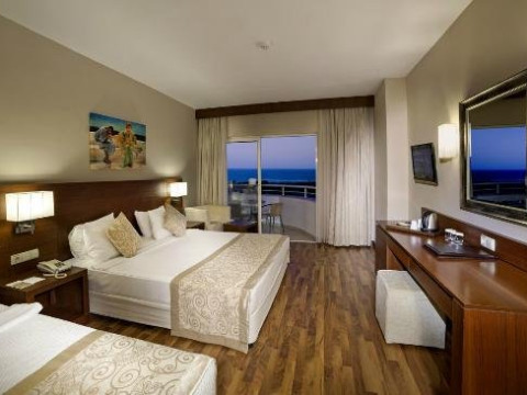 ROMA BEACH RESORT (+15 ADULT ONLY)