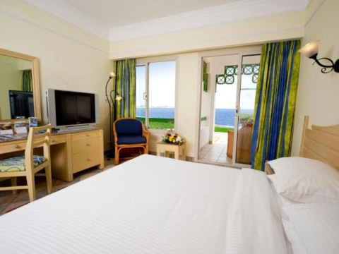 Coral Beach Tiran