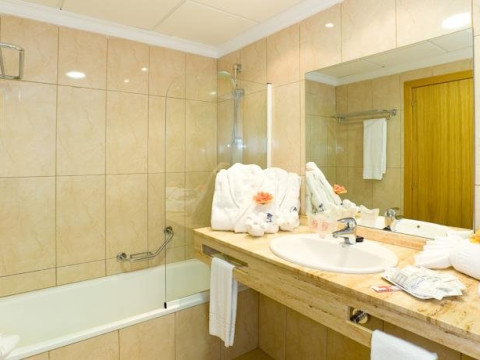 BLUE SEA PUERTO RESORT (TURISM SENIORI PESTE 55 ANI)