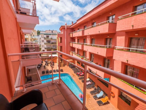 Tossa Beach Center (Tossa de Mar)