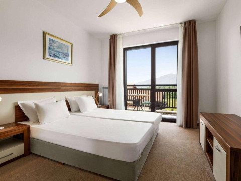BALKAN JEWEL RESORT - Razlog
