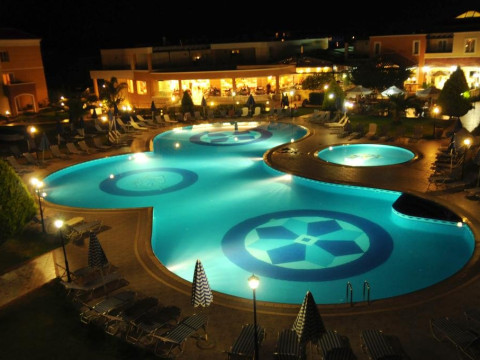 CHRISPY WORLD HOTEL (K)