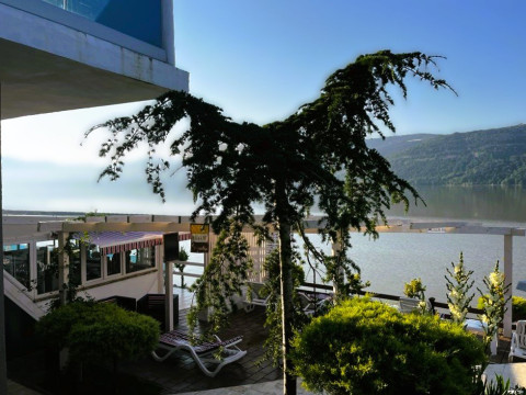 . RIVIERA 990 - Camere de Inchiriat
