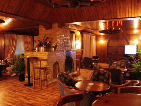 Riverside Garden Resort 4*