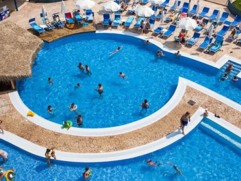 PENINSULA RESORT