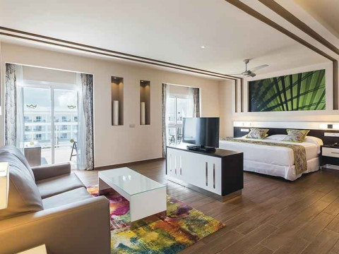 RIU REPUBLICA (adults only)