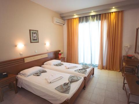Meliton Hotel (Tholos)