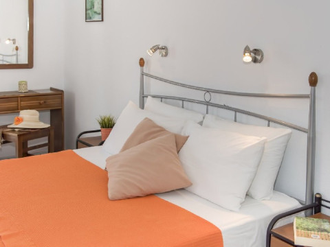 Heliovasilema Studio - Pollonia (Milos)