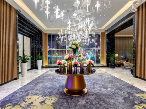 TAJ JUMEIRAH LAKES TOWERS