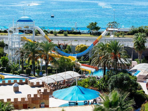 CRYSTAL ADMIRAL RESORT  SPA