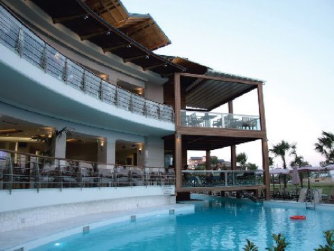 Cosmopolitan  and Spa (Paralia Katerinis)