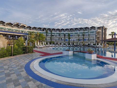ARMAS LABADA HOTEL