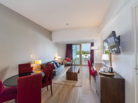 Crystal Springs Beach Hotel