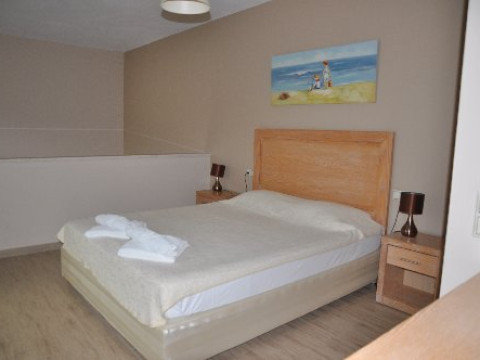 Mary s Residence Suites (Chryssi Akti)