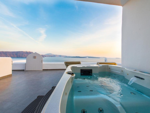 Santorini Secret Suites (Adults Only)