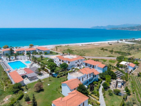 Sirenes Beach