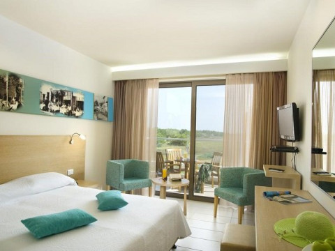 ALEA HOTEL SUITES