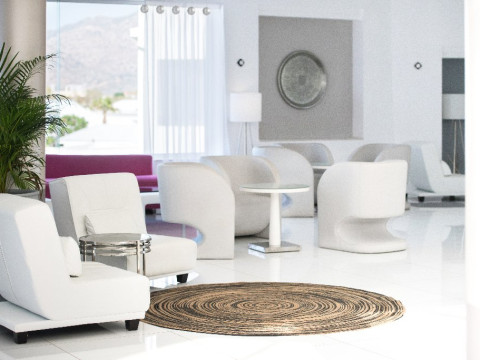 Mr and Mrs White Crete Boutique Lounge (K)