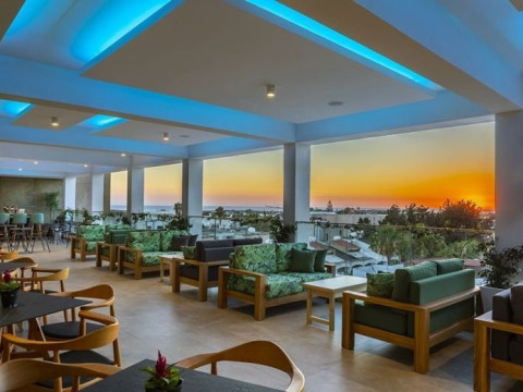 Anemi Hotel Suites 