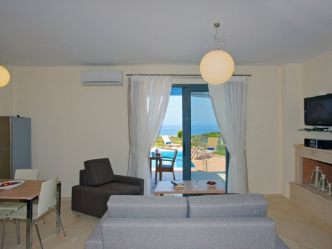Carme Villas Resort (C)