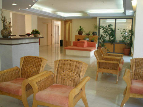 Tolo Hotel