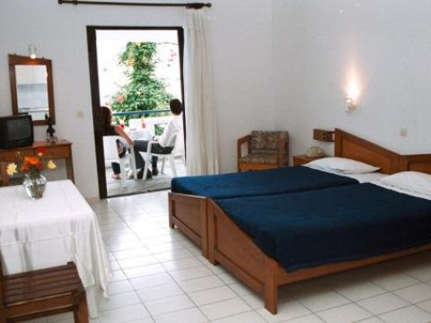 Dolphin Beach Hotel (Possidi, Kassandra)