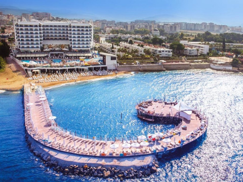 AZURA DELUXE RESORT AND SPA