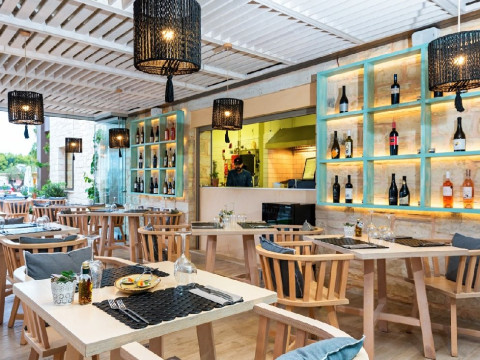 Airis Boutique and Suites - Adults only 16+ (K)