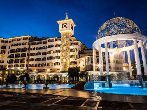 Royal Palace Helena Sands