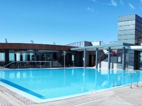Four Views Monumental Lido