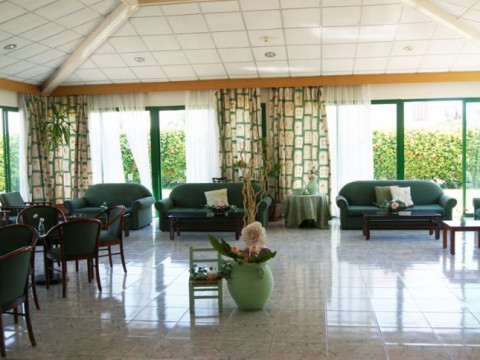 Mandalena Hotel Apartments 