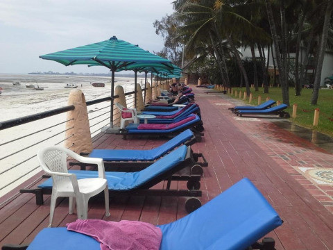Bamburi Beach Resort (R)