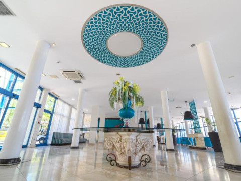 AZALIA Hotel