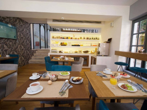 Mirabel City Center 3*