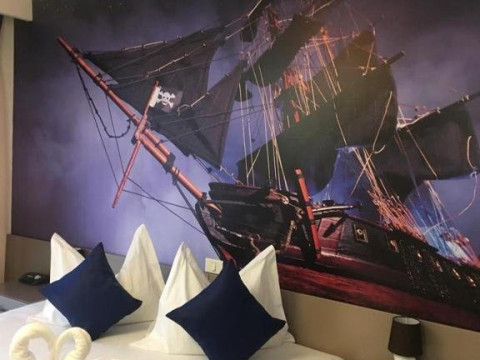 HOTEL PIRATES RESORT.