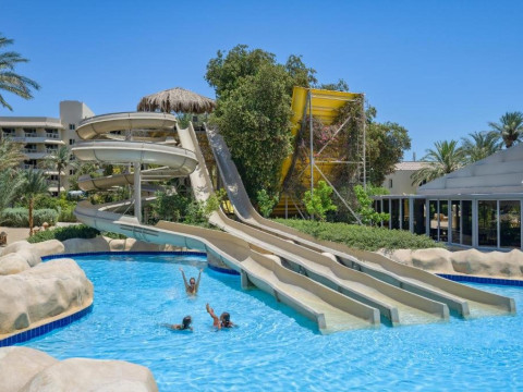 Serry Beach Resort