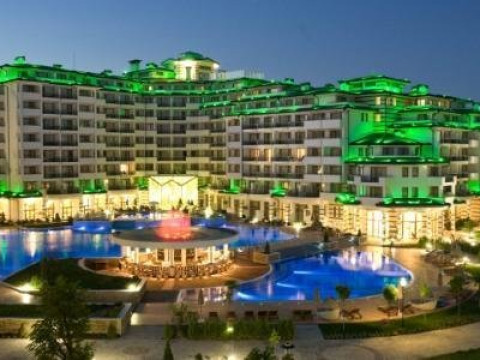 EMERALD BEACH RESORT AND SPA