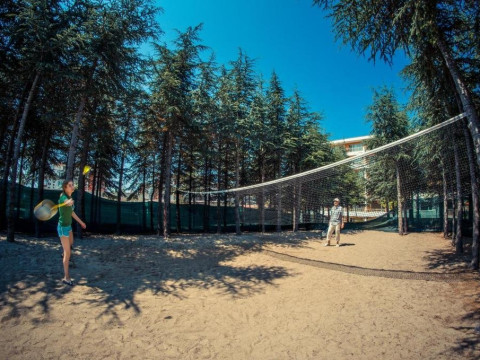 CROWN FORT CLUB