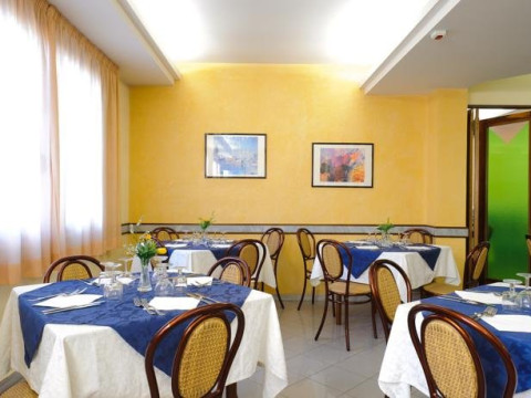 Petrarca (Marina Centro)