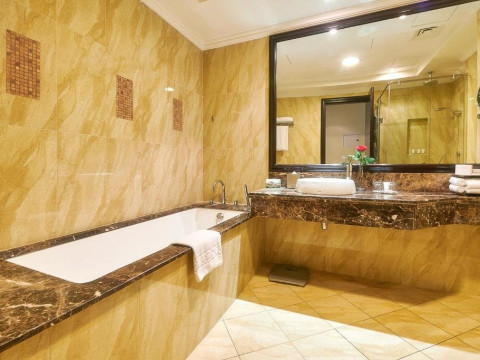 Bahi Ajman Palace Hotel