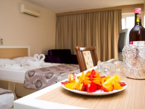 Tuntas Hotel
