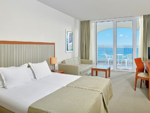 SOL LUNA BAY RESORT