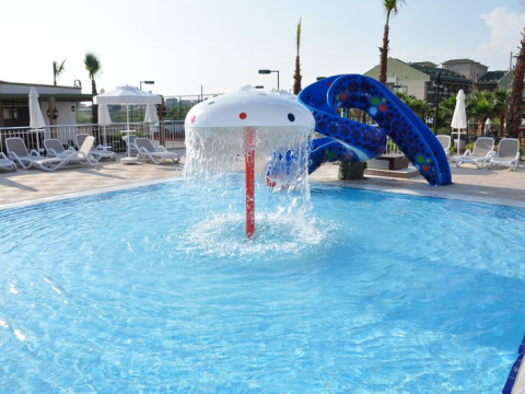 CLUB SIDE COAST HOTEL