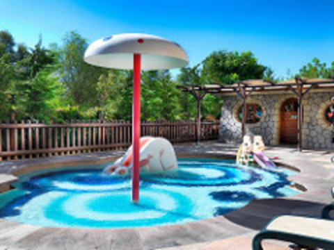 CRYSTAL DE LUXE RESORT