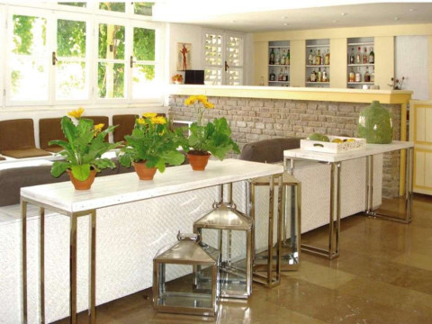 ADAMANTIA (recomandat 3*)