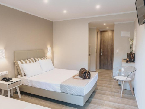 Ammos Beach Studios & Suites