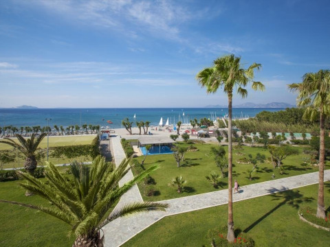 LAKITIRA SUITES