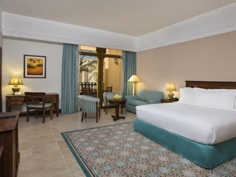 Hilton Al Hamra Beach & Golf Resort
