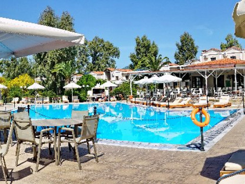 Pasiphae Hotel