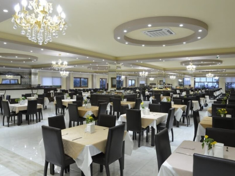 Riverside Garden Resort 4*